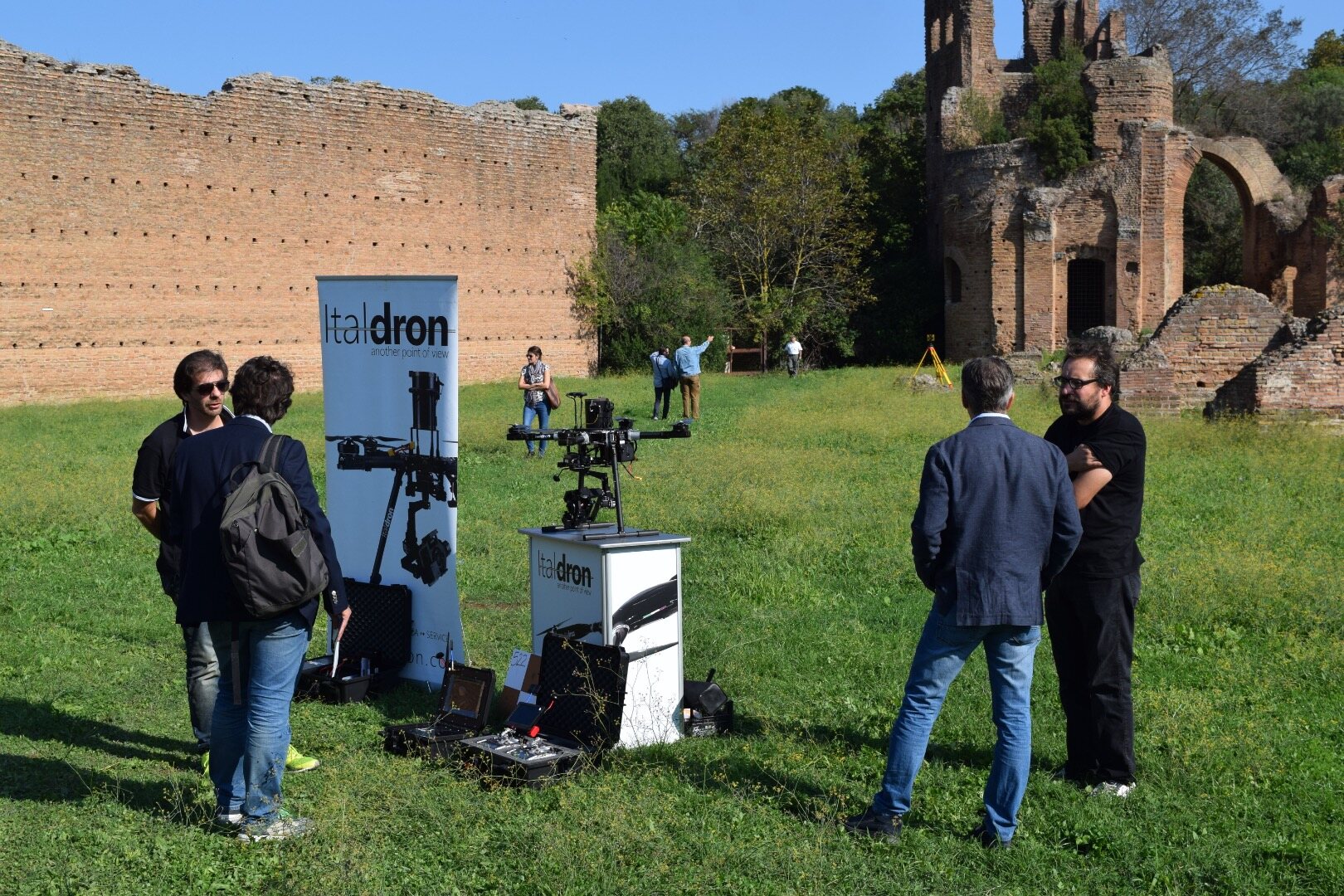 Dimostrazione con droni al workshop TechnologyforALL 2016